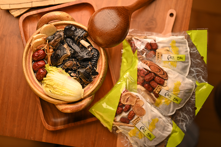 何首烏黑豆養生藥膳